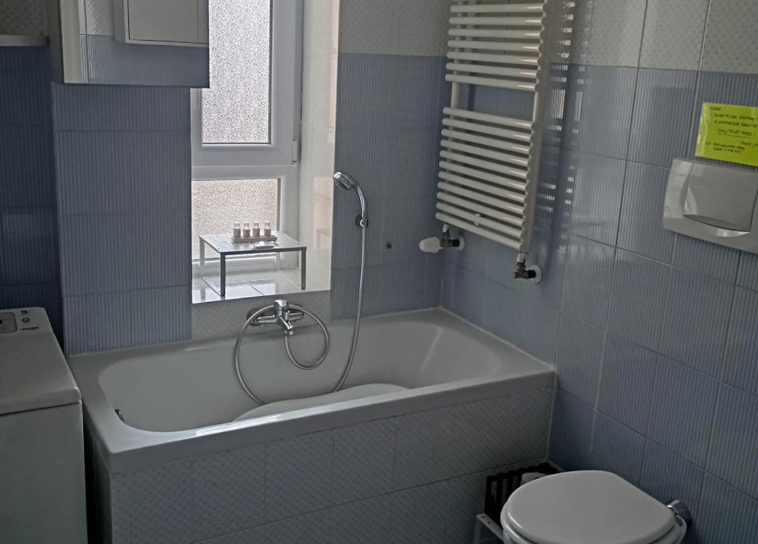 Flores Home, Vintage Charm Near City Center & Navigli