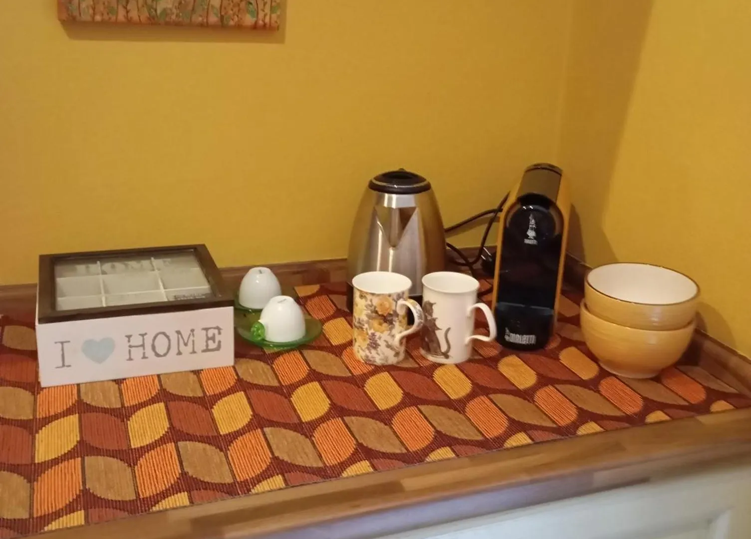 Flores Home, Vintage Charm Near City Center & Navigli