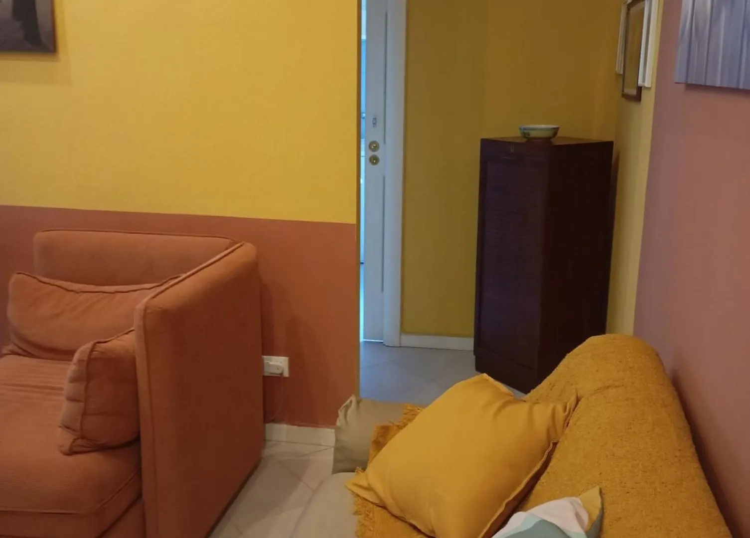 Flores Home, Vintage Charm Near City Center & Navigli Itálie
